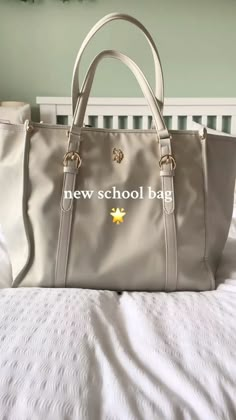 Handbag School Student, Handbag Aesthetic School, Us Polo Assn Outfit, Sixth Form Bag, Us Polo Assn Bag, Taschen Aesthetic, Uni Bag Ideas, College Bag Aesthetic