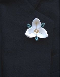 Lapel Pins Men Lapel Pin Flower Lapel Pin White Lapel Flower Trillium Kanzashi Brooch Silk Boutonnie Classic White Brooches For Formal Occasion, Classic White Brooch For Formal Occasions, Elegant White Lapel Pin With Handmade Flowers, Elegant White Handmade Flower Lapel Pin, Elegant White Lapel Pin Brooch, Elegant White Lapel Pin For Wedding, Elegant White Flower Lapel Pin, White Flower Lapel Pin For Formal Occasions, Classic White Lapel Pin For Formal Occasions