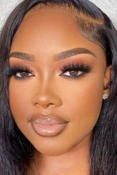 #aesthetic #makeuptutorial #makeup #makeupoftheday #makeupideas #makeupideas #aesthetic Brown Natural Makeup, Natural Makeup Black Women, Soft Makeup Look, 2 Hairstyles, Mom Makeup, Natural Beat, 2015 Makeup, Brown Girls Makeup