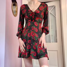 ~Free People Morning Light Dress In Poppy And Spot Print. Polka Dot And Floral Poppy Design With Poof Sleeves And A Tie + Ruched Bust Detail. ~Size: 2 Nude Slip Dress, Lace Tunic Dress, Poppy Color, Poppy Design, Maxi Tops, Free People Tunic, Light Dress, Lace Tunic, Lace Slip Dress