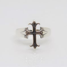 Sterling Silver Cross Ring ...Marked 925...Total of weights 3.1grams...Size 12...Measure of Face 17.2MM...It's in very good condition. Rings Etsy, Emerald Earrings Studs, Dope Jewelry, Cross Ring, Mens Silver Rings, Funky Jewelry, Mens Accessories Jewelry, Mens Ring, Sterling Silver Cross