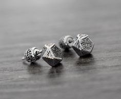 Textured 3D stud earrings are made of 316L Stainless steel . Those studs are gender neutral and perfect for men, women and kids. Size is around 8mm Listin for 1 pair (2 earrings) Ships in a gift box Metal Studs Jewelry As Gift, Edgy Silver Piercings As A Gift, Edgy Silver Piercings For Gifts, Metal Studs Jewelry For Gifts, Silver Cartilage Earrings For Gift, Edgy Silver Plug Earrings As A Gift, Silver Edgy Cartilage Earrings For Gift, Edgy Silver Cartilage Earrings As Gift, Edgy Silver Plug Earrings For Gift