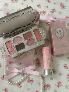 Swan Ballet, Mode Hippie, Makeup Package, Coquette Girl, Makeup Aesthetic