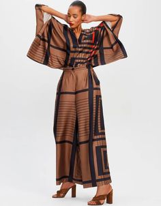 Bubu Gowns, Kids Kaftan, Modest Evening Dress, Silk Kaftan, High Fashion Outfits, Women's Robe, Dubai Fashion, Cowboy Boots Women, Native American Fashion