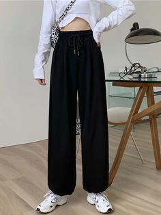 2024 Women's Oversized Baggy Sweatpants Joggers – Queencloth Oversized Black Casual Harem Pants, Oversized Black Harem Pants Casual Style, Oversized Black Wide Leg Pants With Pockets, Oversized Black Full-length Bottoms, Oversized Black Full Length Bottoms, Casual Oversized Black Wide Leg Pants, Baggy Black Wide Leg Pants For Streetwear, Black Baggy Wide Leg Pants For Streetwear, Oversized Black Sweatpants With Elastic Waistband