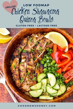 low fodmap chicken shawarma bowl with raw chopped veggies over cooked quinoa Low Fodmap Chicken Recipes, Grilled Chicken Shawarma, Instant Pot Quinoa Recipes, Fodmap Chicken Recipes, Fodmap Dinner, Fodmap Lunch, Fodmap Chicken, Fodmap Recipes Dinner