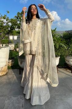 Shop for Neha Khullar White Cotton Shantoon Chanderi Silk Kurta Gharara Set for Women Online at Aza Fashions Desi Dress, Trendy Outfits Indian, Desi Wedding Dresses, Traditional Indian Dress, Desi Fashion Casual, Pakistani Fancy Dresses, Beautiful Pakistani Dresses, Salwar Kamiz, Desi Clothes