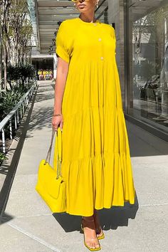 Casual Yellow Oversized Maxi Dress, Plus Size Sequin Dress, Blue Formal Dresses, Plus Size Vacation, Sparkly Dresses, Plus Size Sequin, Mid Size Fashion, Maxi Outfits, Yellow Maxi