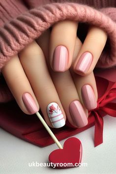 Gel Nails With Heart Design, Simple Nails Design Short, Pink Gel Nail Ideas, Short Pink Nails Ideas, Simple Valentine’s Day Nails, Nails Trendy Short, Valentines Day Nails Coffin, French Tip Black, Nails For Valentines