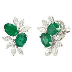 18KT:5.100g,D:1.51ct, Emer:3.02ct, Straight Earrings, Jewelry Reference, Emerald Earrings Studs, Emerald Earrings, Pear Shaped Diamond, Earrings Studs, Jewellery Designs, Ear Studs, Chandelier Earrings