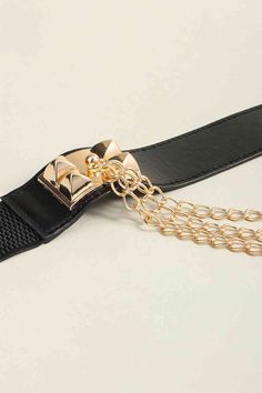 Transform your outfit with our Elastic Belt with Chain! The elastic material ensures a perfect fit while the chain adds a touch of edgy glam. You'll love the versatility and stylish details this belt brings to any look. Upgrade your wardrobe now! Material: PU, alloy Imported Product measurements: Length: 25.6+13.8 in Width: 1.6 in Belt With Chain, Edgy Glam, Halloween Long Sleeve, Blue Zones, Elastic Belt, Chain Belt, Halloween Jewelry, Chic Boutique, Ring Bracelet