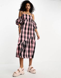 Pink Midi Dress With Adjustable Straps, Pink Midi Dress With Tie Straps, Casual Pink Midi Dress With Adjustable Straps, Pink Midi Dress For Picnic, Plaid Trend, Off The Shoulder Midi Dress, Drop Top, Pink Plaid, Trending Now