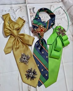 Diy Necktie Projects, Necktie Crafts, Women Necktie, Tie Ideas, Tie Crafts, Tie For Women, Astuces Diy, Diy Tie, Women Ties