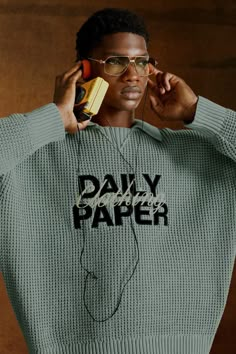 Paper Clothes, Monochromatic Fashion, Mens Sweaters, Daily Paper, Graphic Sweaters, Clothing Details, Zara Man, Casual Street Style, Mens Streetwear