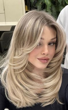 Textured Haircut, Long Hair Wigs, Hairstyles For Layered Hair, Blonde Hair Inspiration, Hair Stylies, Haircuts For Medium Hair, Haircuts Straight Hair, Haircuts For Long Hair, American Beauty