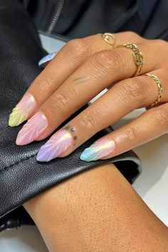 50  Chic Pretty August Nails to Elevate Your End of Summer Style Vacation Summer Nails, Beach Summer Nails, Vibrant Summer Nails, Nails Vibrant, Nails Ideas Summer, Summer Nails Neon, Almond Acrylic Nails Designs, Ideas Summer Nails, Nails Vacation