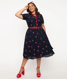 Unique Vintage Plus Size Navy & Fox Print Estelle Swing Dress Plus Size Pinafore, Rockabilly Fashion Plus Size, Preppy Plus Size, Plus Size Navy, Uv Clothing, Animal Print Outfits, Vintage Plus Size, Fox Print, Rockabilly Fashion