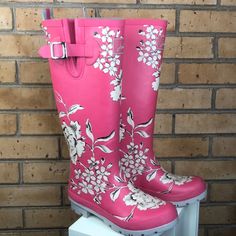 Fabulously Happy Wellys By British Brand Joules. Knee High Rain Boots, Pink With White Flower Print. New With Tag/Box Size 5 White Round Toe Rain Boots For Spring, White Waterproof Rain Boots For Spring, White Waterproof Boots For Spring, Waterproof White Boots For Spring, Cute White Closed Toe Boots, High Rain Boots, Cute Rain Boots, Pink Rain Boots, Pink Rain