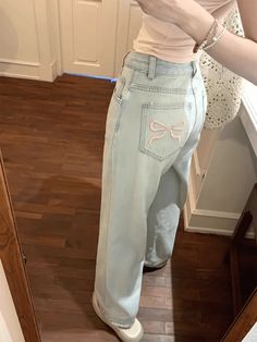 Vintage Light Wash Wide - Leg Jeans - Jeans Denim Decor, Streetwear Jeans, Jean Large, Denim Color, Pants Style, Light Blue Jeans, Vintage Casual, Urban Style, Type Of Pants