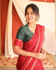 Beautiful Blouse designs or the saree Shades that wins your Heart ♥️? Kirthi Suresh In Saree, Cotton Blouse Models, Blouses For Cotton Sarees, Silk Cotton Saree Blouse Designs, Simple Blouse Designs For Silk Saree, Simple Cotton Blouse Designs, Latest Blouse Designs For Silk Sarees, Traditional Blouse Designs Weddings, Simple Blouse Models