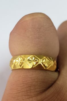 -PRODUCT TYPE - GOLD VERMEIL HEAVY RING -MATERIAL - SILVER -PURITY - 925 SILVER -TOTAL GRAM WEIGHT - 5.040 GRAMS -BAND WIDTH - 5 MM 18k Yellow Gold Vermeil Ring: This is one of the best pieces from our Statement collection. We have made this with 925 silver with great finishing. This ring gives royal touch. We bet! You won't regret after placing an order with us. Cheers and have a nice day! Anirudh Gems Store :- https://www.etsy.com/uk/shop/ANIRUDHGEMSStore?ref=search_shop_redirect We offer more Gold Engraved Ring With Decorative Band For Promise, Gold Engraved Promise Ring With Decorative Band, Gold Tarnish-resistant Couple Rings For Promise, Gold Promise Ring With Decorative Band, Gold Engraved Ring With Polished Finish For Promise, Gold Engraved Couple Rings With Round Band, Gold Engraved Ring Tarnish Resistant, Engraved Gold Couple Rings With Round Band, Adjustable Gold Round Band Couple Rings