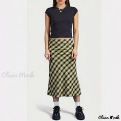 Olivia Mark - Retro Slim Fit Plaid Mermaid Hem Skirt - High Waist Checkered Midi Skirt Plaid Midi Skirt, Black Checkered, Skirts Midi High Waisted, Split Skirt, Fish Tail, Sports Skirts, Hem Skirt, Green Skirt, Checkered Pattern