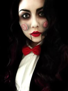 50 of the best Halloween Makeup Ideas photo Keltie Knight's photos - Buzznet Halloween Zombie Makeup, Fete Emo, Makeup Zombie, Halloween Make-up Looks, Halloween Makeup Diy, Cool Halloween Makeup, Halloween Makeup Scary, Scary Faces, Halloween Makeup Ideas