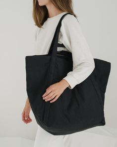 BAGGU Baggu Tote, Oversized Shoulder Bag, Recycled Bag, Cloud Bag, Denim Bags, Oversized Tote, Lightweight Bag, Black Travel, Beach Travel