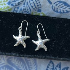 Cute Hammered Metal Detail Never Worn Casual Star Jewelry For Summer, Casual Star-shaped Summer Jewelry, Casual Summer Star Shaped Jewelry, Elegant Star-shaped Summer Earrings, Summer Star-shaped Jewelry For Pierced Ears, Summer Starfish Charm Star Shaped Jewelry, Summer Starfish Charm Star-shaped Jewelry, Star Shaped Earrings For Summer, Summer Star-shaped Starfish Charm Jewelry