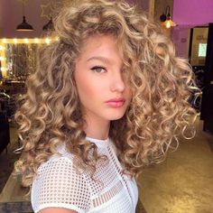 Mid Length Curly Hairstyles, Curly Mohawk Hairstyles, Spiral Perm, Cute Curly Hairstyles, Honey Blonde Hair, Women's Suiting, Blonde Hair Looks, Curly Hair Inspiration