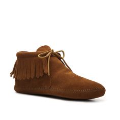 Minnetonka-Classic Moccasin Fringe Slipper Minnetonka's most iconic and traditional moccasin silhouette, the Classic Fringe Slipper, will keep your feet warm in trendy style. Fall Flat Heel Moccasins With Suede Lining, Fall Leather Sole Closed Toe Moccasins, Brown Flat Heel Moccasins For Fall, Brown Fall Moccasins With Flat Heel, Brown Moccasins With Suede Lining, Fall Suede Moccasins With Rubber Sole, Western Style Closed Toe Moccasins For Fall, Fall Flat Moccasins With Rubber Sole, Fall Western Closed Toe Moccasins