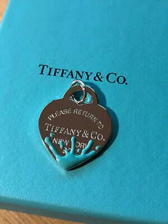 Original blue box, pouch, white ribbon, note card & envelope - all included. Perfect gift! Size: LARGE. Princess Office, Xoxo Jewelry, Acting Techniques, Funky Rings, Tiffany And Co Necklace, Tiffany And Co Jewelry, Tiffany Earrings, Return To Tiffany, Tiffany Necklace