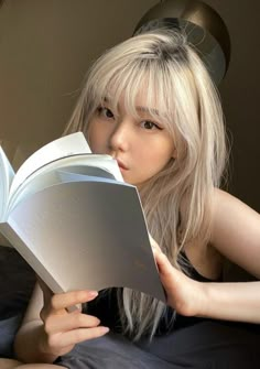 Blond Rose, Korean Hair Color, Platinum Hair, Foto Poses, Scene Hair, Platinum Blonde Hair