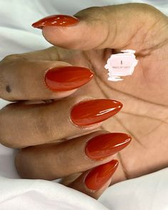 Almond Nails Burnt Orange, Red Orange Fall Nails, Aesthetic Orange Nails, Terracota Nails Ideas, Burnt Orange Almond Nails, Burnt Orange Acrylic Nails, Deep Orange Nails, Orangey Red Nails, Fall Nails Burnt Orange