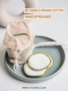 This straightforward, easy to follow guide for applying skincare in the right order for both morning and night skin care will have you mastering your routine in no time! Suits all skin types with some of the best skincare products for guidance too. I use organic cotton makeup remover pads that are re-usable for the toner stage. You’ll love this no-fuss guide! #skincareroutine #skincareguide #skincaretips Face Oils, Exfoliating Toner, Morning Skincare