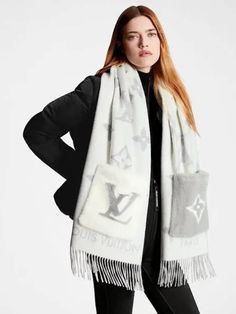 Gender: Women   Brand: LOUIS VUITTON   Product Name: Cold Reykjavik Scarf M79232   Bags Alora Code: 72347790   Origin: Italy   Designer Style ID M79232 Louis Vuitton Paris, Mens Casual Dress Outfits, Fur Scarf, Mens Casual Dress, Louis Vuitton Official, Reykjavik, Long Style, Chic Me, Timeless Handbag