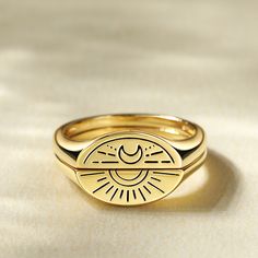 Make a pinky-promise with your best friend with our friendship rings. The ring set is a play on the 80’s trend of gifting a part of a ring to a fellow sister. The signet ring is split into two, with a sunlight design on one ring and a moonlit horizon design on the other. A unique piece which can be worn together or stacked separately.Weight: 5 gWidth: 2 mmHeight: 2.2 mmThickness: 1.5 mmMaterial: 925 SilverPlating Color: Yellow Gold Matching Rings Sun And Moon, Sun And Moon Matching Jewelry, Sun And Moon Wedding Rings, Sun And Moon Engagement Ring, Sun And Moon Rings Couples, Friendship Rings For 2 Best Friends, Terry Silver, Pinky Promise Ring, Lucky Ring