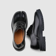 Product information: Function: Wear resistant closureMethod: LacingSize: 36,37,38,39,40,41,42,43,44Style: MinimalistColor classification: black men's sizeUpper material: two-layer cowhide (excluding cowhide and suede)Style: Casual leather shoes Size Information: Packing list: 1 pair of shoes1 pair of socks Suede Style, Minimalist Color, Chain Dress, Retro Sweater, Romper Suit, Casual Leather Shoes, Suede Fashion, Suit Shirts, Black Leather Shoes