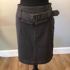 Free People Denim Belted Pencil Skirt - New With Tags. This Sleek Pencil Skirt Is Made Of Super Stretchy Denim. An Attached Waist Belt And Seamed Details Add A Casual-Chic Flair And Provide A Hip Hugging Fit. Color- Worn Black Fabric - 53% Cotton, 23% Rayon, 22% Polyester, 2% Spandex Size - 12 Please Make Note Of Additional Measurements In Pictures. *** No Low Ball Offers Please Fitted Mid-rise Cotton Skirt, Fitted Cotton Mid-rise Skirt, Fitted Dark Wash Skirt With Belt Loops, Fitted Denim Belted Bottoms, Fitted Casual Denim Skirt For Workwear, Casual Fitted Denim Skirt For Work, Fall Fitted Mid-rise Skirt, Mid-rise Fitted Mini Skirt With Lined Detail, Fitted Mid-rise Denim Skirt With Belt Loops