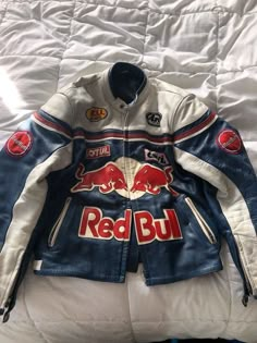 #vintagejacket #vintageredbull #redbullracing #racingjacket #redbulljacket Vintage Racing Jacket, Racing Jackets, Guys Clothing Styles, Racing Jacket, Mode Inspo, Retro Outfits, Dream Clothes, Formula One, Red Bull