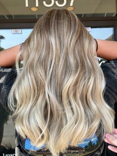 Blond Hair With Icy Highlights, Blonde Highlights On Sandy Blonde Hair, Highlited Hair Blonde, Lived In Blond Hair, Bolyoge Blonde, Long Blonde Hair Highlights, Light Brown Hair With Bright Blonde Highlights, Soft Blond Balayage, Blonde Hair W Highlights