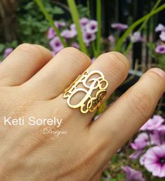 10K 14K and 18K Gold or Sterling Silver Swirly Monogram - Etsy Monogram Rings, Personalized Initial Ring, Gold Necklace Indian, Gold Necklace Indian Bridal Jewelry, Engraved Initials, Script Monogram, Indian Bridal Jewelry, Monogram Ring, Necklace Indian