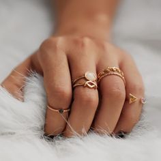 Cute Dainty Gold Tone Ring Set Hollow Ring, Metal Drop, Detailed Ring, Music Wallpapers, Travel Music, Leaf Shapes, Vintage Pieces, Photography Travel, Womens Jewelry Rings