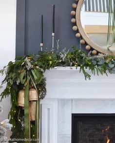 20 Christmas Garland Decor Ideas - Hey, How to do it? Garland Doorway, House Decor Simple, Christmas Decor Porch, Christmas Sweater Diy, Fun Christmas Decor, Office Christmas Decor, Window Garland