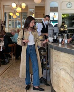 How French Girls Avoid These Common Styling Mistakes | Who What Wear UK Chic Footwear, French Girl Style, Outfit Styles, Paris Outfits, French Girls, Fall 24, Coat Outfits, 가을 패션, Looks Style