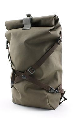 borsa sacco arrotolata Randsell rucksack Check out the useful duffel bags Rucksack Backpack, Mk Bags, Men's Bags, Hiking Backpack, Travel Fashion, Designer Backpacks, Bags Travel, Bag Design, Bagpack