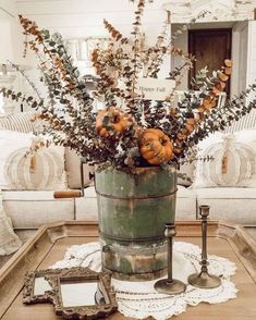 Farmhouse Vases, Vintage Fall Decor, Fall Table Centerpieces, Fall Decor Inspiration, Halloween Tattoo, Fall Thanksgiving Decor, Fall Deco, Autumn Decorating, Fall Decorating Ideas