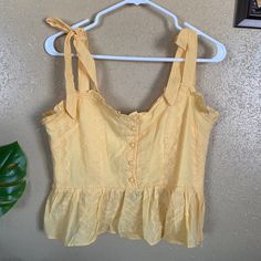 New With Tags Size L. Very Cute Top And Perfect For Spring/Summer. Has A Zipper On The Size Cheap Forever 21 Tops For Brunch, Forever 21 Spring Crop Top Tank, Forever 21 Spring Crop Tank Top, Chic Summer Blouse From Forever 21, Chic Forever 21 Summer Blouse, Chic Summer Blouse By Forever 21, Floral Embroidered Crop Top For Spring, Summer Floral Embroidered Tops For Day Out, Summer Floral Embroidery Tops For Day Out