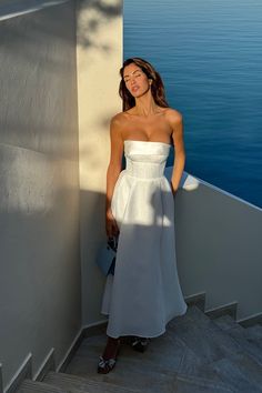 Elegant, absolutely magical delicate dress. Satin turn up emphasizes the elegance of the shoulders line and creates such a romantic appearance. Evening pumps and a clutch will be a great addition. Textured Maxi Dress, Delicate Dress, Eve Dresses, Maxi Gown Dress, Off Shoulder Fashion, Dress Satin, Gowns Of Elegance, Formal Style, Bridal Outfits