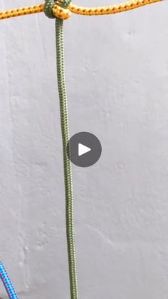 a video demonstrating how to tie a rope